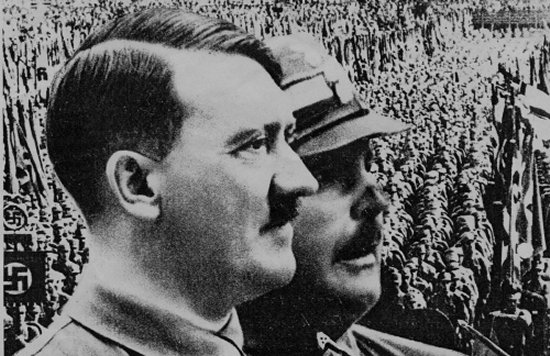 Hitler e Röhm  durante il congresso del 1933. Röhm verrà eliminato nel giugno 1934