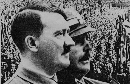 Hitler e Rhm  durante il congresso del 1933. Rhm verr eliminato nel giugno 1934